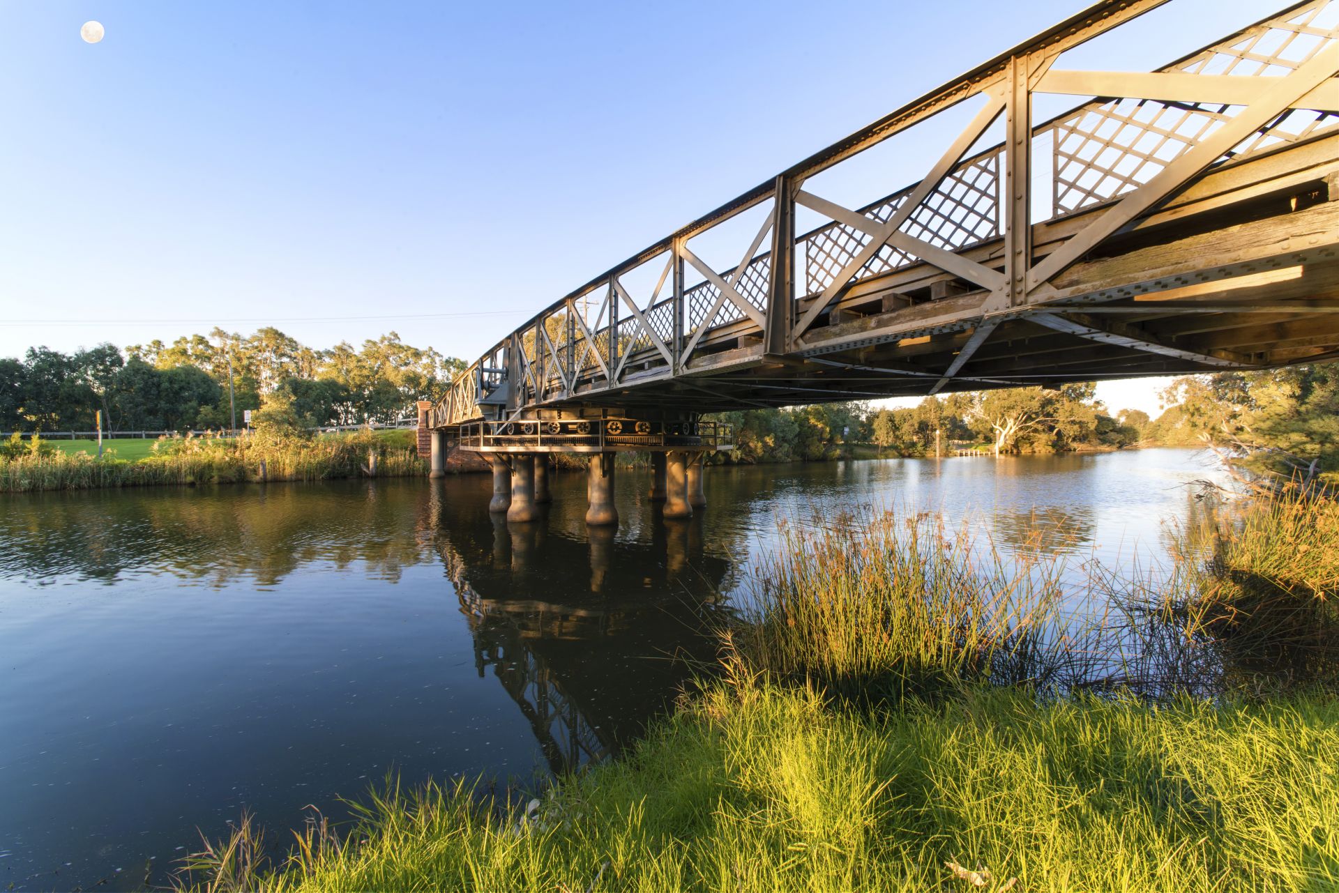 Sale Swing Bridge 005